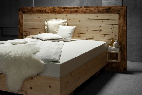 Massivholzbett Nature Zermatt aus Zirbenholz cpb_product SWISSpur